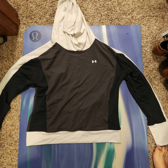 Under Armour Hoodie - Picture 1 of 2